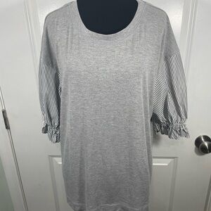 Lea&Viola Gray Striped Sleeve Women's Top Blouse Size Large CB-